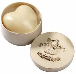 Sapun cremos cu lapte de oaie, inimioara, in cutie din lemn, 65g - Saling Naturprodukte