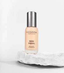 Fond de ten soft glow SPF15, Skin equal 20 ivory, 30ml - Madara