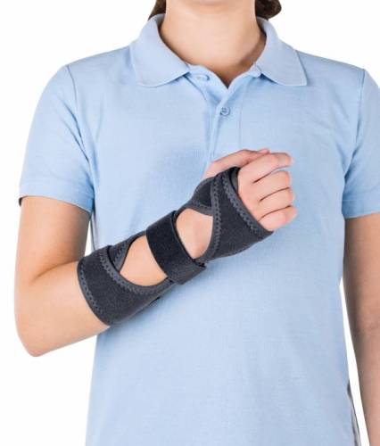 TRIACARP Junior SRT222 – Orteza fixa pentru incheietura si mana, marime universala