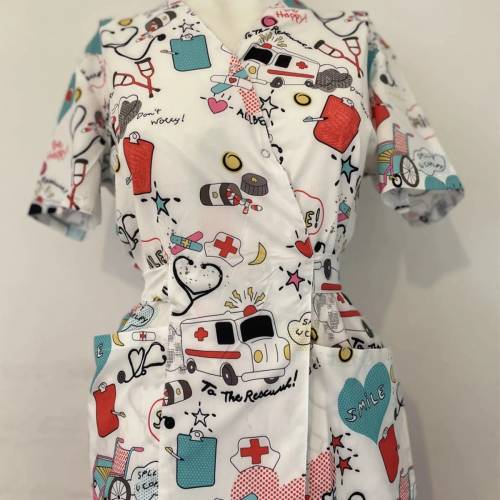 Bluza medicala kimono alba cu imprimeu, Model Ambulanta - M