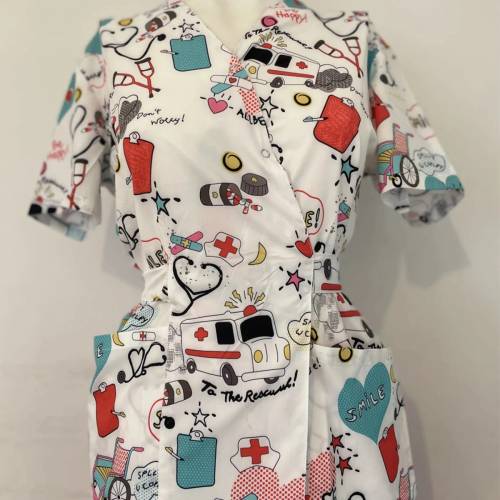 Bluza medicala kimono alba cu imprimeu, Model Ambulanta - XXL